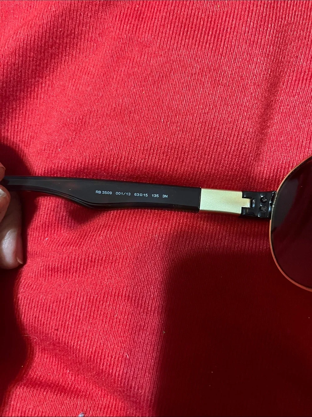 Ray-Ban iconic ray